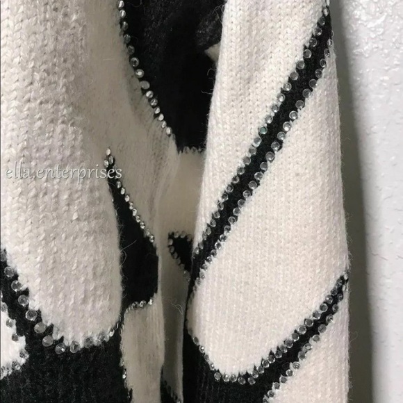 VS Pink Fashion Show 2018 Bling Lace Up Sweater - Picture 7 of 8